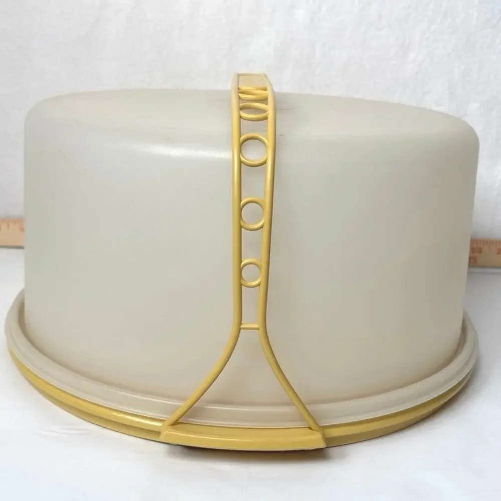 Vintage Tupperware Cake Taker Carrier Harvest Gold with Handle EUC